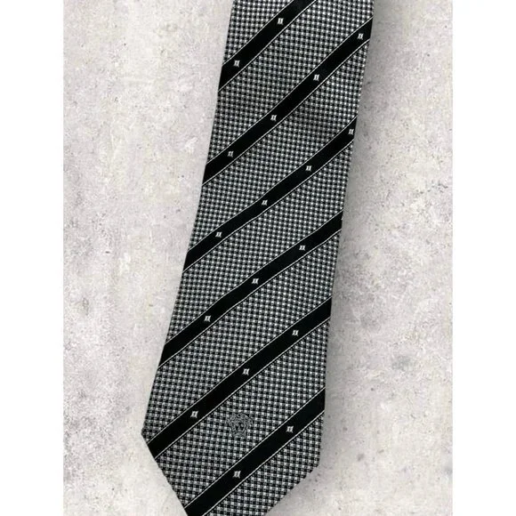 GIANNI VERSACE Silk Tie ITALY Black White Striped Logo W:3.8 EUC